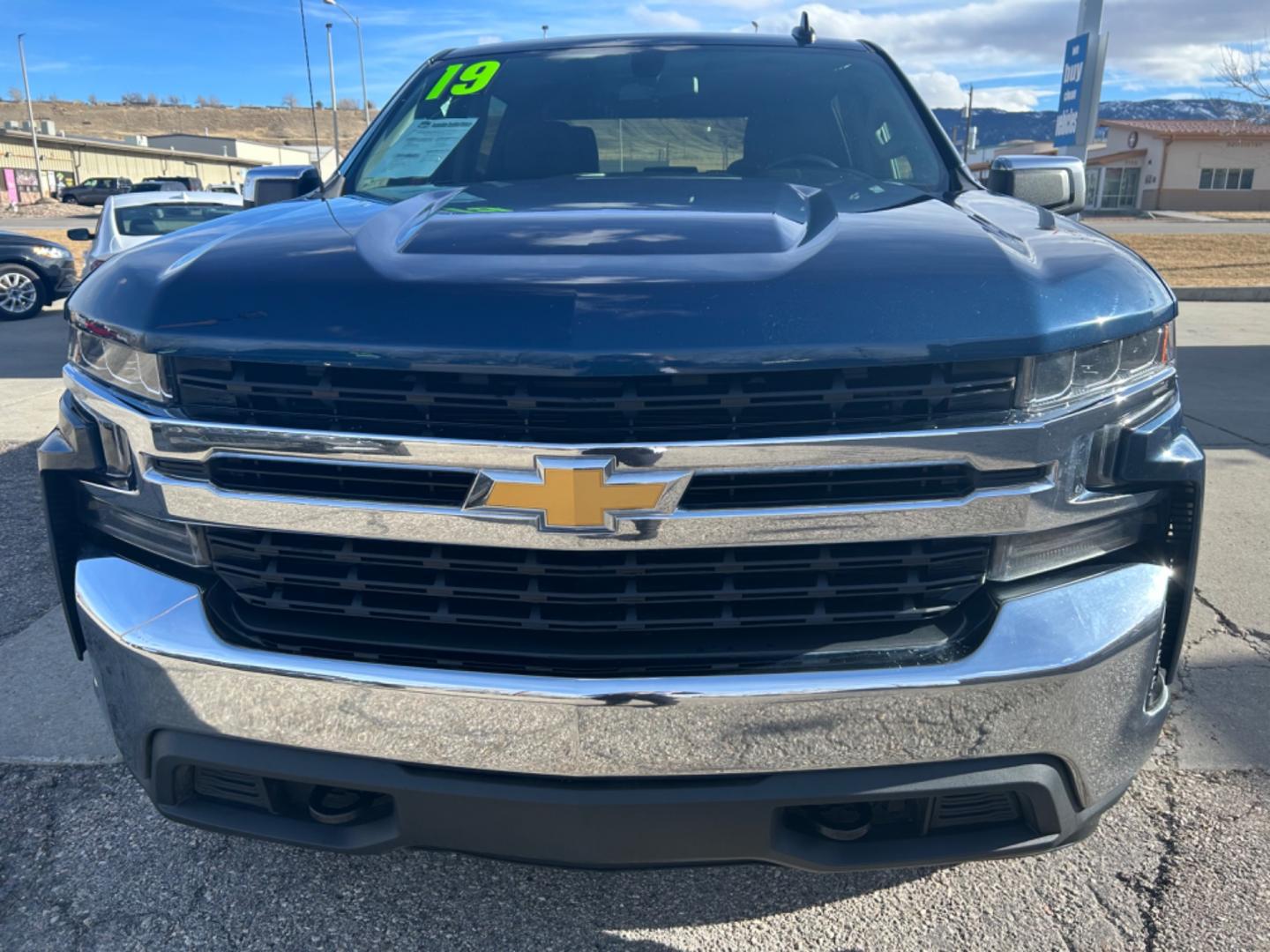 2019 Blue /BLACK Chevrolet Silverado 1500 LT Crew Cab 4WD (1GCUYDED1KZ) with an 5.3L V8 OHV 16V engine, 6A transmission, located at 3030 CY Ave, Casper, WY, 82604, (307) 265-3830, 42.827816, -106.357483 - Photo#2